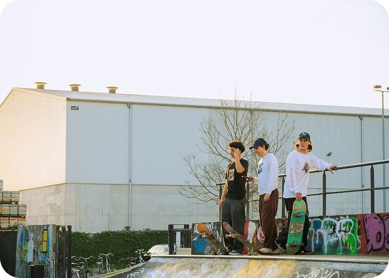 SKATE CLOTHINGS